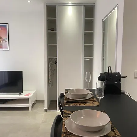 Studio Confortable - Parking Inclus - Proche Mer Juan-Les-Pins Antibes Exterior photo